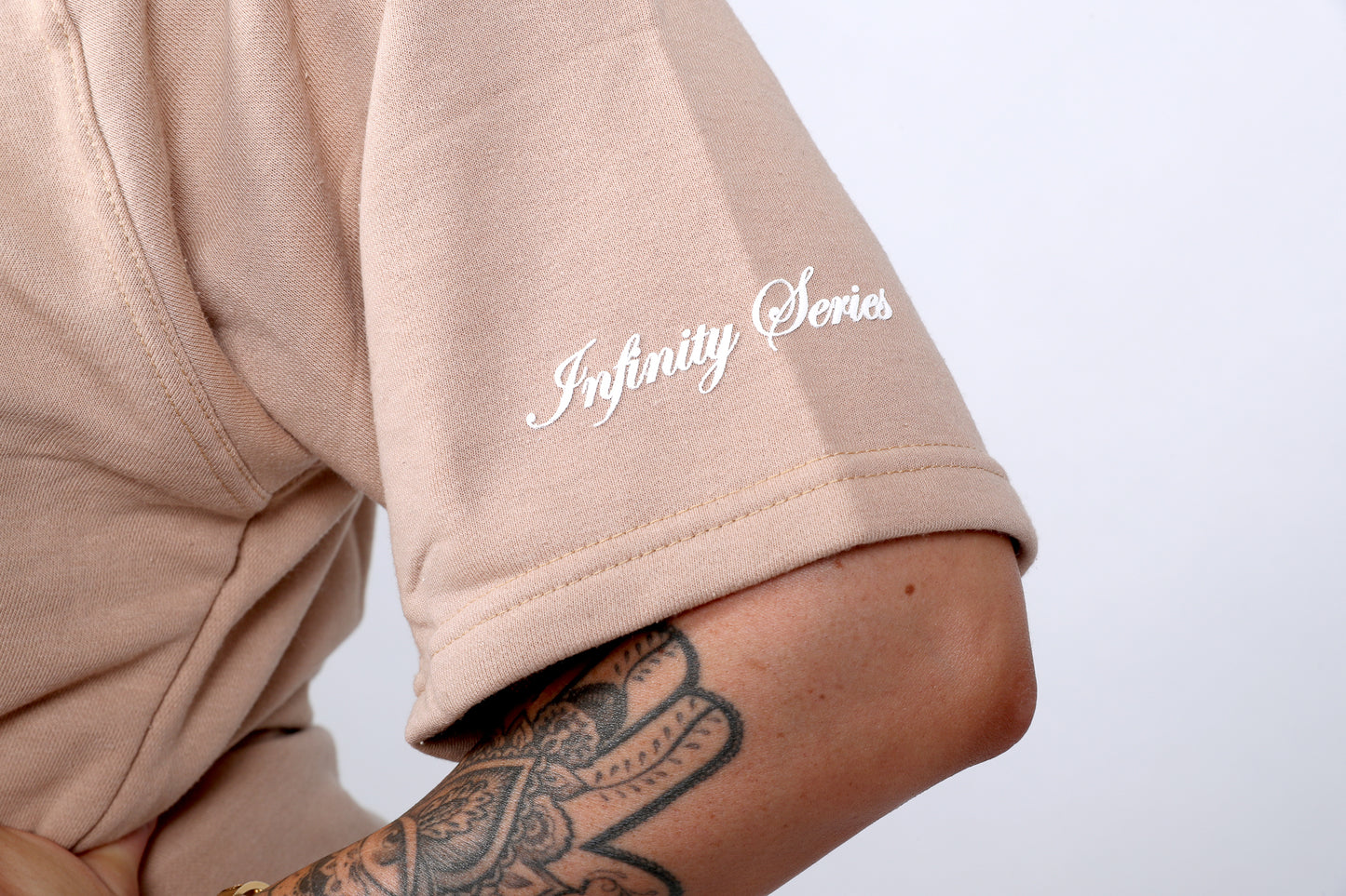 INFINITY SERIES CLASSIC OVERSIZED SHIRT BEIGE/WEISS