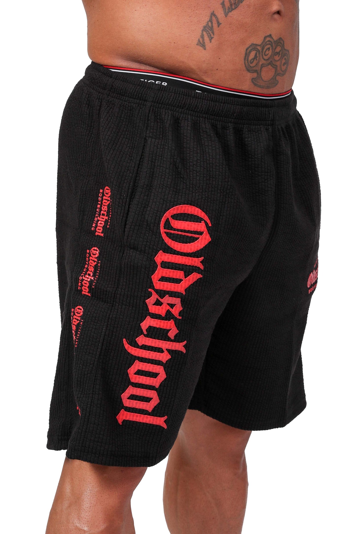 RIPPED SHORTS SCHWARZ/ROT